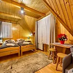 Penzion U Pietrasa - Skibus Pod Domem Białka Tatrzańska